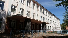 Входная группа Школа № 51.  городок Машиностроителей,  61